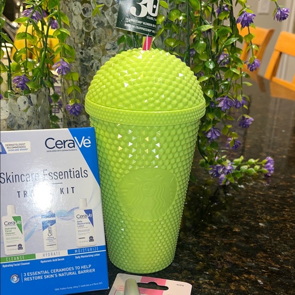 Skin / self care Essentials and Green Starbucks Frappuccino 30 years cup - Picture 9 of 13